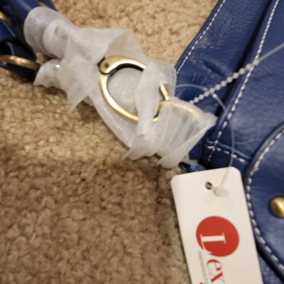 NWT Lexy International Handbag ~ Navy Blue - Picture 2 of 8